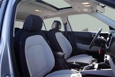 Used 2022 Hyundai Venue SEL image 26