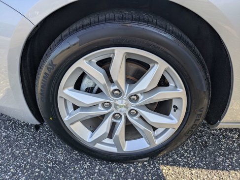 Used 2019 Chevrolet Impala LT image 12
