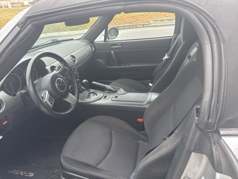 Used 2012 MAZDA MX-5 Miata Sport image 6