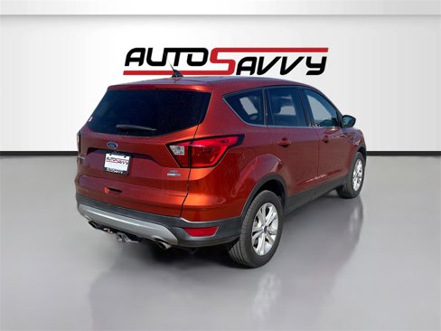 Used 2019 Ford Escape SE image 7