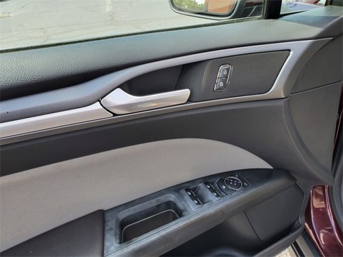 Used 2013 Ford Fusion S image 10
