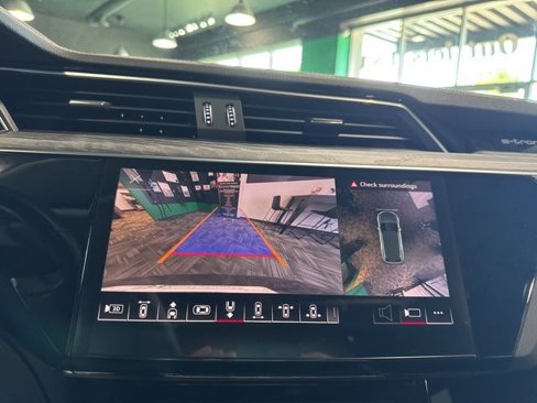 Used 2021 Audi e-tron Premium w/ Convenience Plus Package image 26