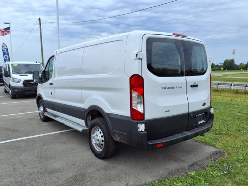 Used 2023 Ford Transit 250 Low Roof AWD image 7