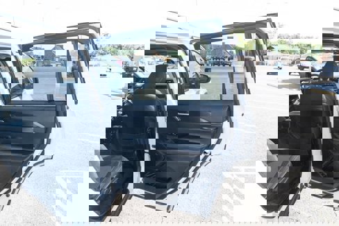 Used 2023 Jeep Grand Cherokee L Laredo image 12