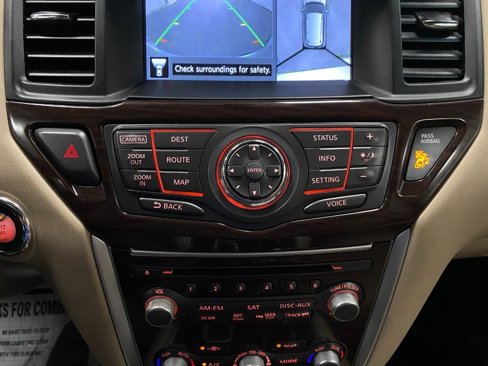 Used 2016 Nissan Pathfinder SL w/ SL Tech Package image 28