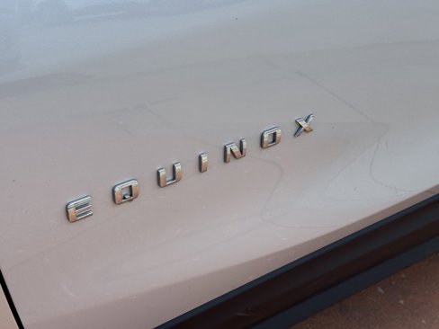 Used 2021 Chevrolet Equinox LS w/ LS Convenience Package image 9
