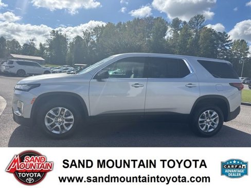 Used 2022 Chevrolet Traverse LS image 6