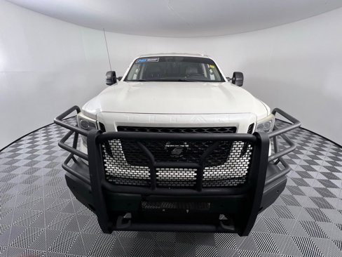 Used 2017 Nissan Titan PRO-4X image 3