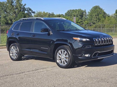 Used 2018 Jeep Cherokee Overland image 1