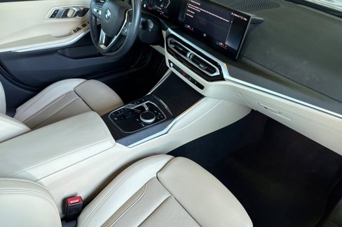 Certified 2023 BMW 330i Sedan w/ Driving Assistance Package image 19
