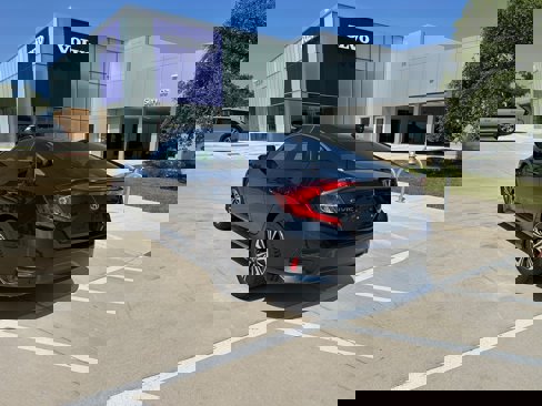 Used 2017 Honda Civic EX-T image 4
