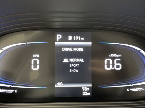 New 2025 Hyundai Venue SEL image 22