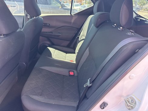 Used 2019 Nissan Kicks S image 6