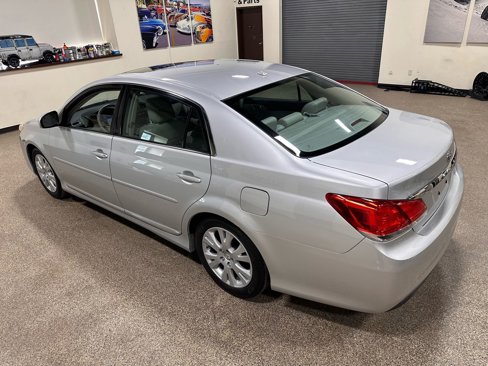 Used 2012 Toyota Avalon Limited image 11