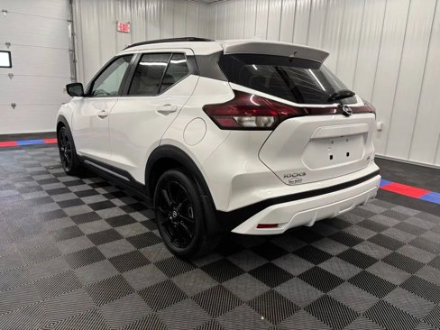 Used 2021 Nissan Kicks SR image 4