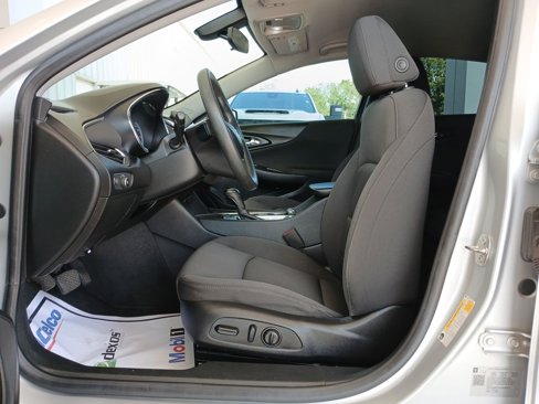 Used 2020 Chevrolet Malibu LT image 19