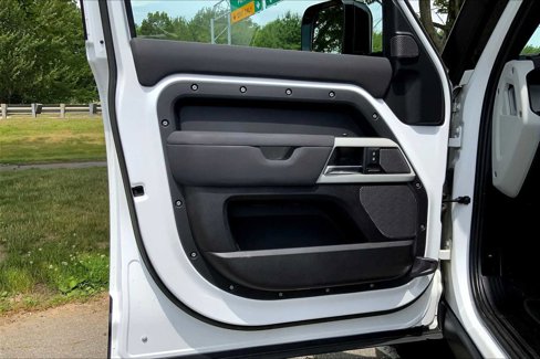Used 2023 Land Rover Defender 110 S image 21