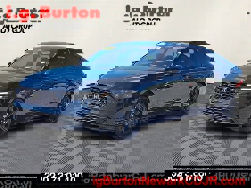 Used 2025 Honda Accord Sport image 3