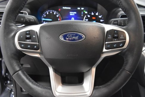 Used 2022 Ford Explorer XLT w/ Equipment Group 202A image 23