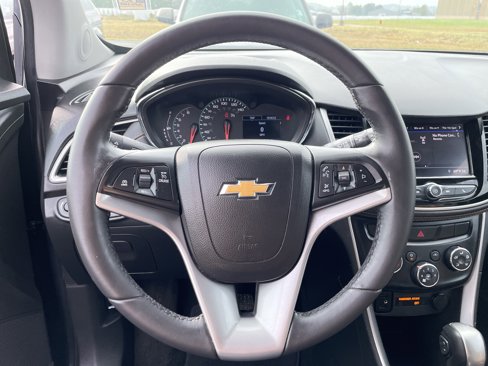 Used 2021 Chevrolet Trax LT w/ Driver Confidence Package image 10