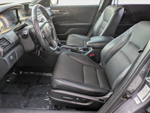 Used 2017 Honda Accord Sport image 15