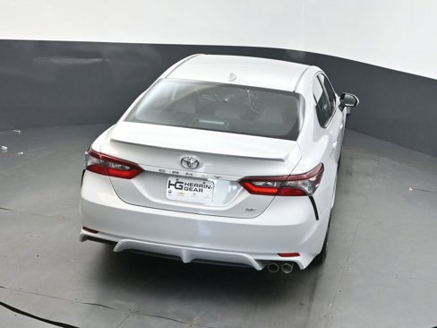 Used 2024 Toyota Camry SE image 30