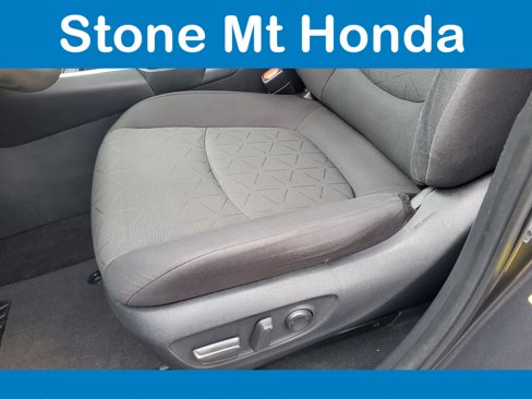 Used 2021 Toyota RAV4 XLE image 19