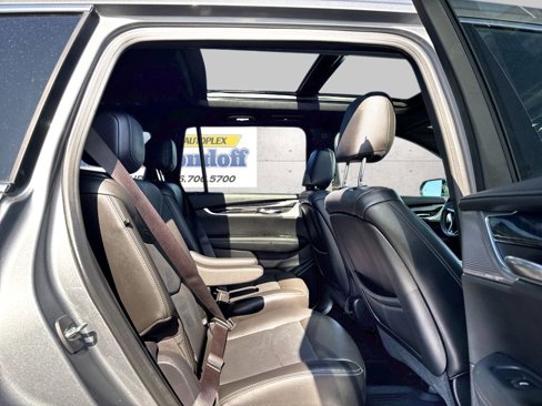 Used 2021 Cadillac XT6 Premium Luxury image 6