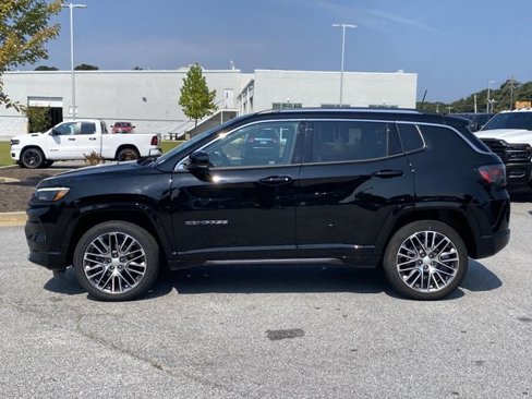 Certified 2022 Jeep Compass Limited w/ Elite Group image 7