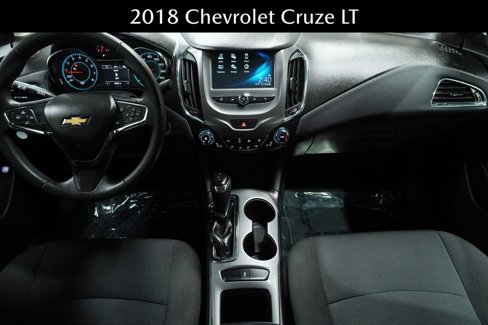 Used 2018 Chevrolet Cruze LT w/ Convenience Package image 17
