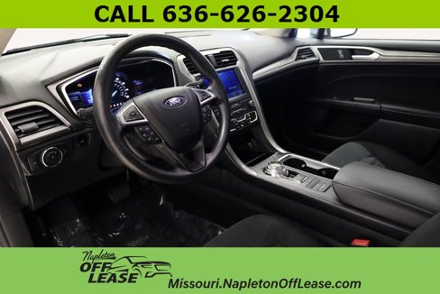 Used 2020 Ford Fusion SE image 9