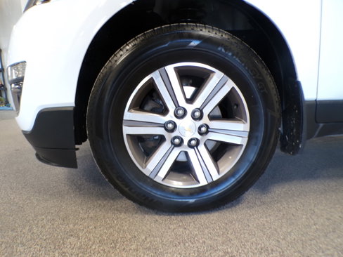Used 2017 Chevrolet Traverse LT image 9