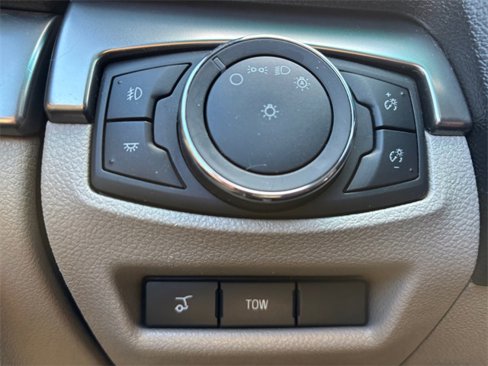 Used 2018 Ford Explorer XLT w/ Equipment Group 202A image 17