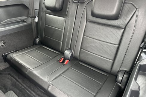 Used 2019 Volkswagen Tiguan SE image 16