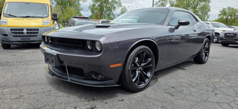 Used 2018 Dodge Challenger SXT w/ Blacktop Package image 1