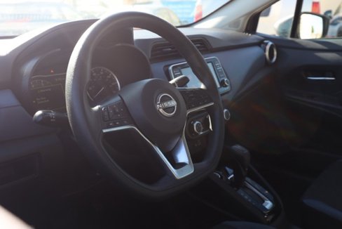 Used 2023 Nissan Versa SV image 14
