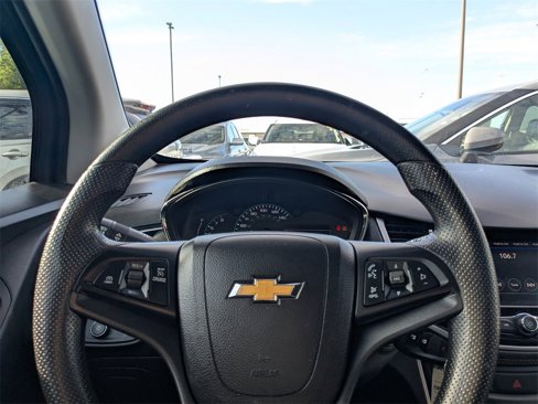 Used 2021 Chevrolet Trax LS w/ Tint and Cruise Package image 20