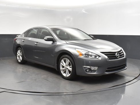 Used 2015 Nissan Altima 2.5 SV w/ Convenience Package image 9