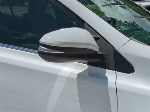 Used 2013 Toyota RAV4 XLE image 12