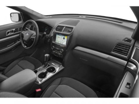Used 2018 Ford Explorer XLT w/ Equipment Group 202A image 19