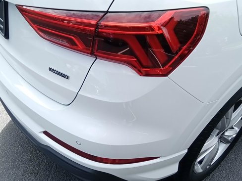 Certified 2023 Audi Q3 2.0T Premium Plus w/ Premium Plus Package image 9