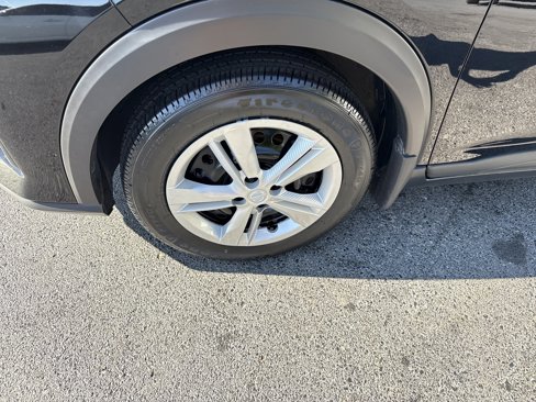 Used 2024 Nissan Kicks S image 20