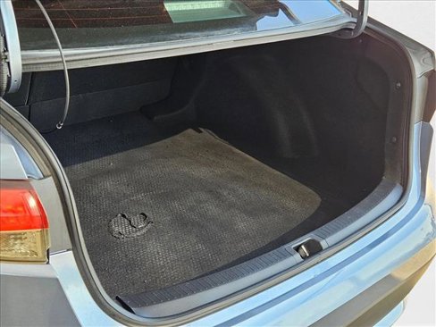 Used 2021 Toyota Corolla LE image 17