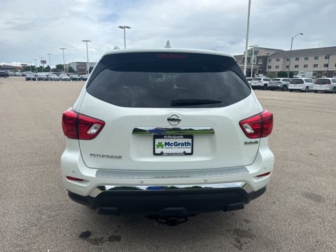 Used 2020 Nissan Pathfinder S image 4