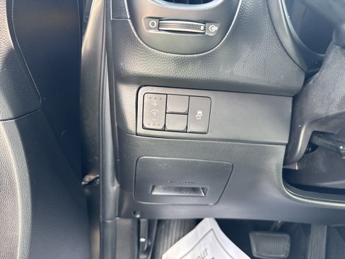 Used 2019 Kia Soul + image 21