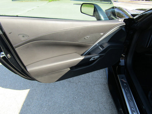 Used 2019 Chevrolet Corvette Z06 w/ Battery Protection Package image 11