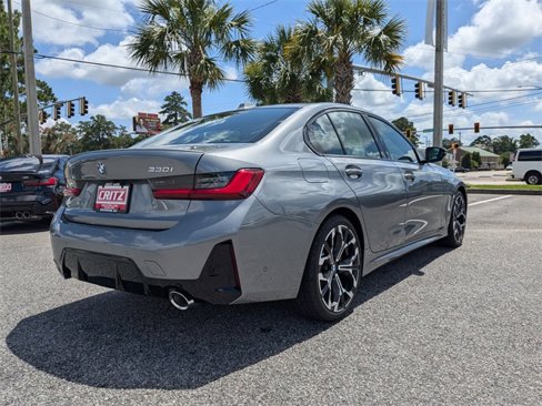 New 2025 BMW 330i Sedan w/ M Sport Package image 4