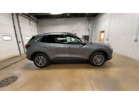 Used 2024 Ford Escape SE image 9