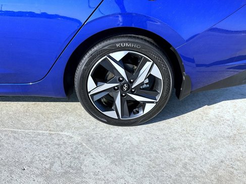 Certified 2023 Hyundai Elantra SEL w/ Convenience Package image 22