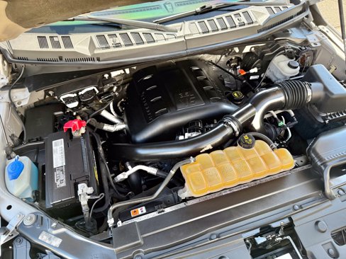 Used 2016 Ford F150 Platinum w/ Equipment Group 701A Luxury image 15